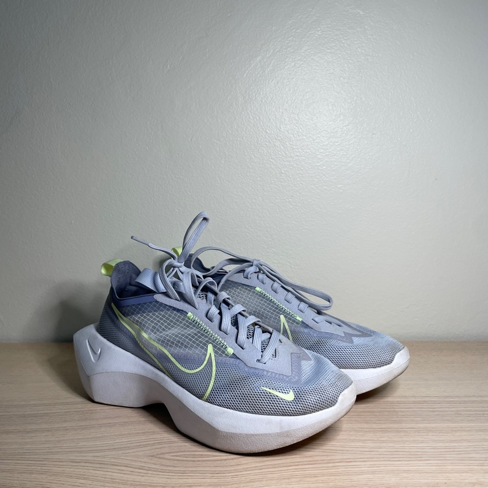 Women Nike Vista Lite Sneakers